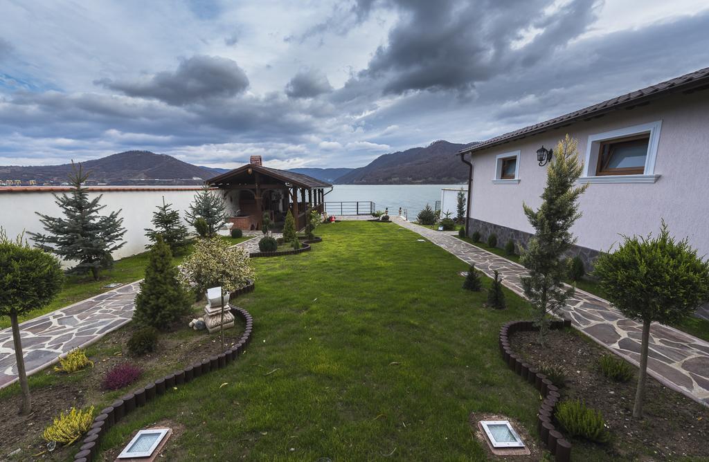 Отель Casa Andrei Оршова Экстерьер фото