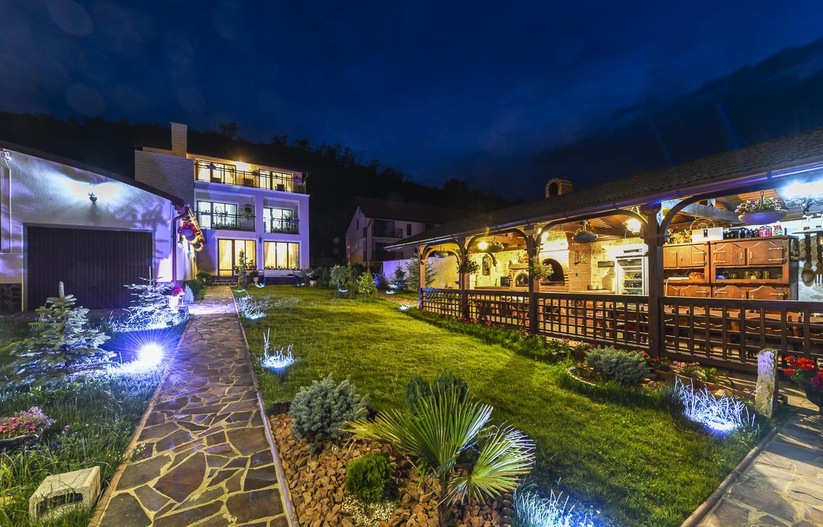 Отель Casa Andrei Оршова Экстерьер фото