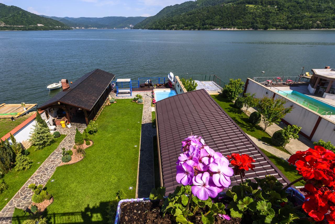Отель Casa Andrei Оршова Экстерьер фото