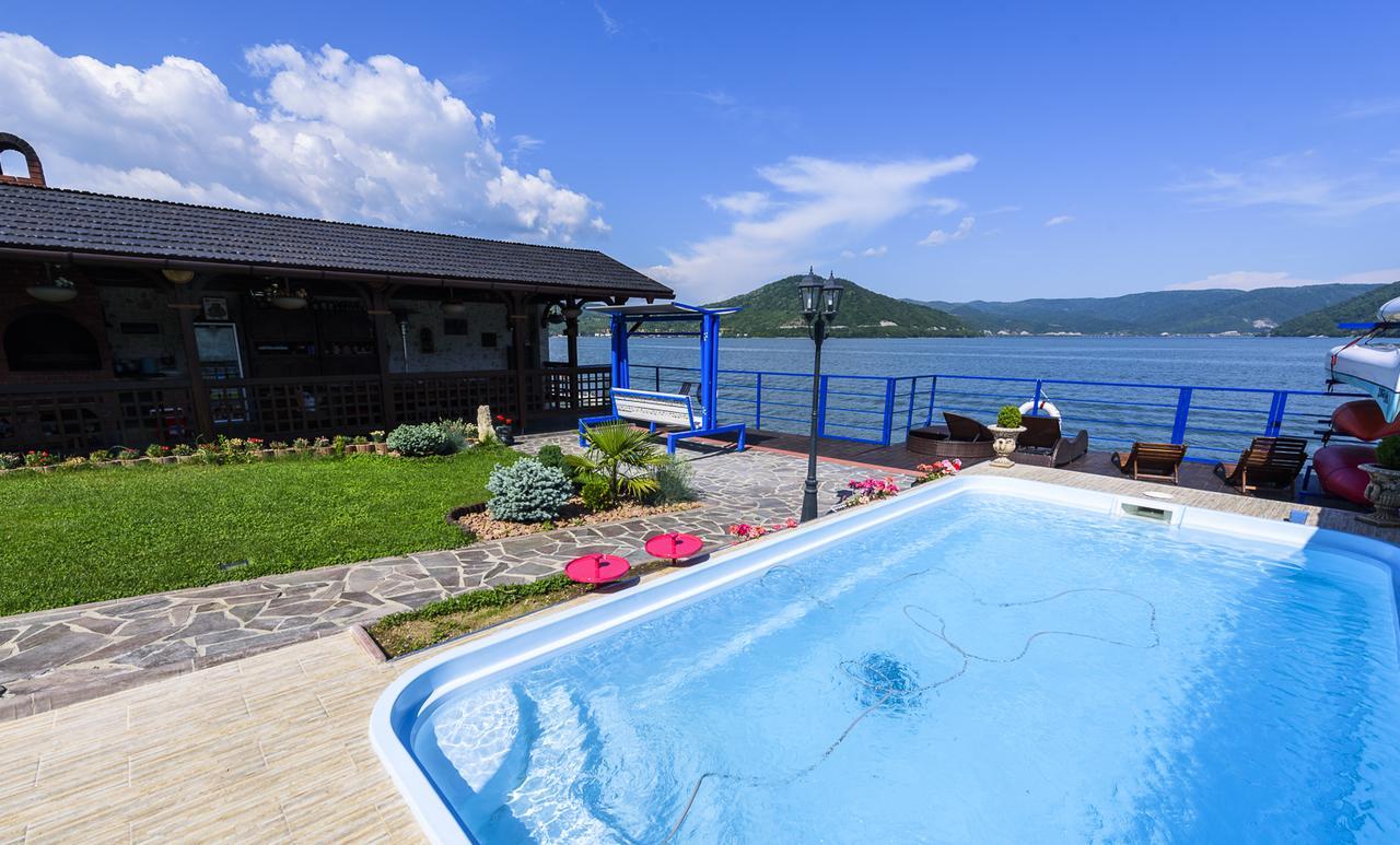Отель Casa Andrei Оршова Экстерьер фото
