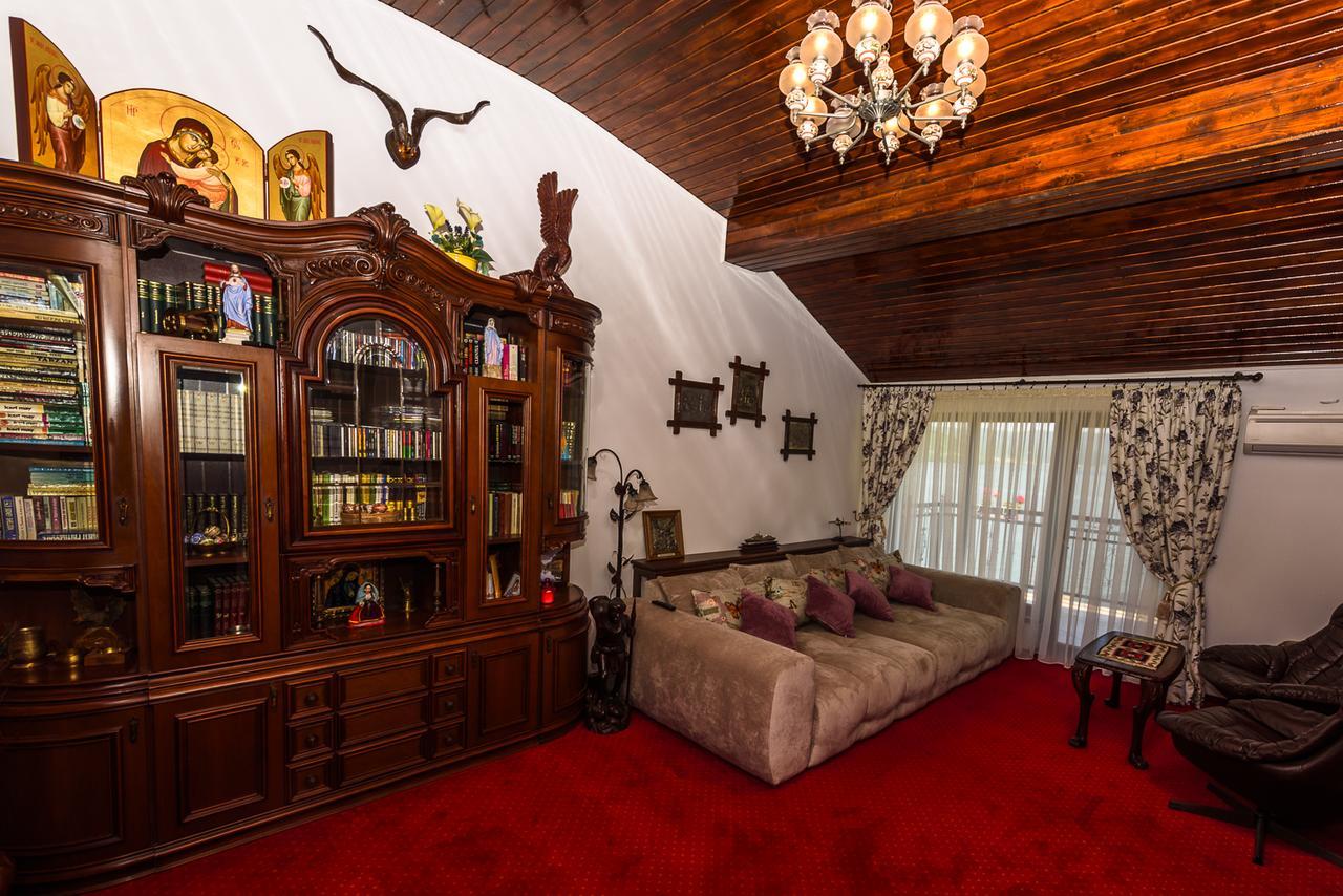 Отель Casa Andrei Оршова Экстерьер фото