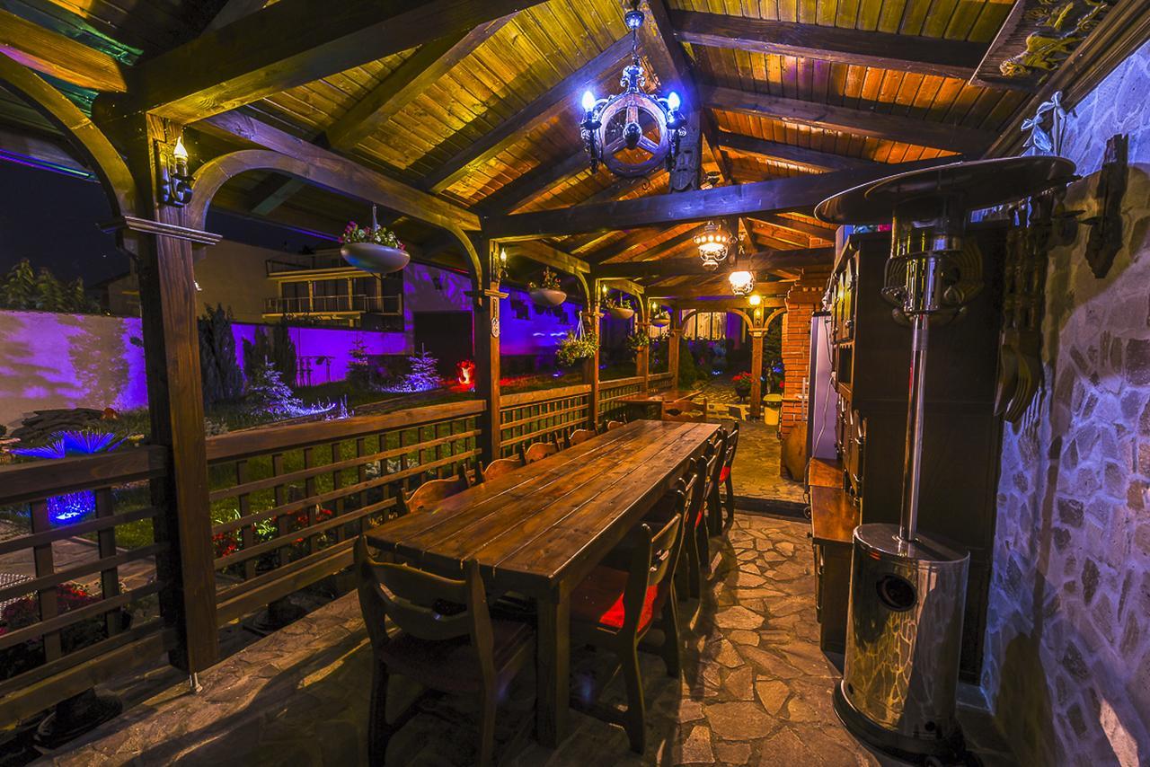 Отель Casa Andrei Оршова Экстерьер фото