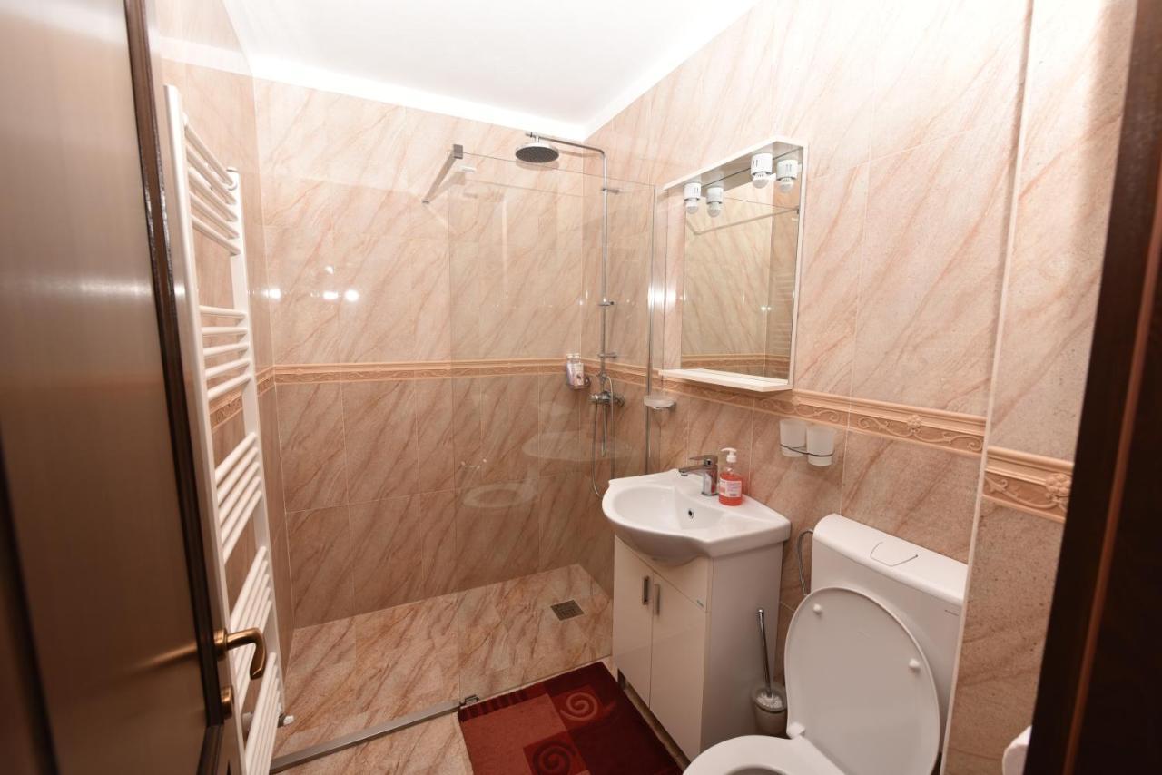 Отель Casa Andrei Оршова Экстерьер фото